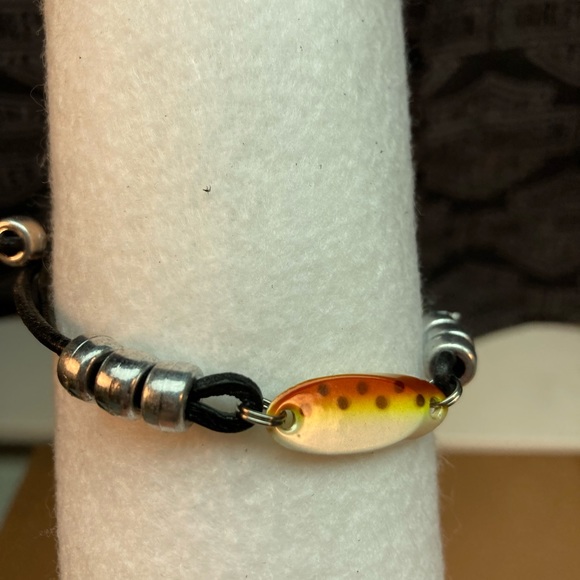 Fishing lure bracelet - Picture 3 of 4